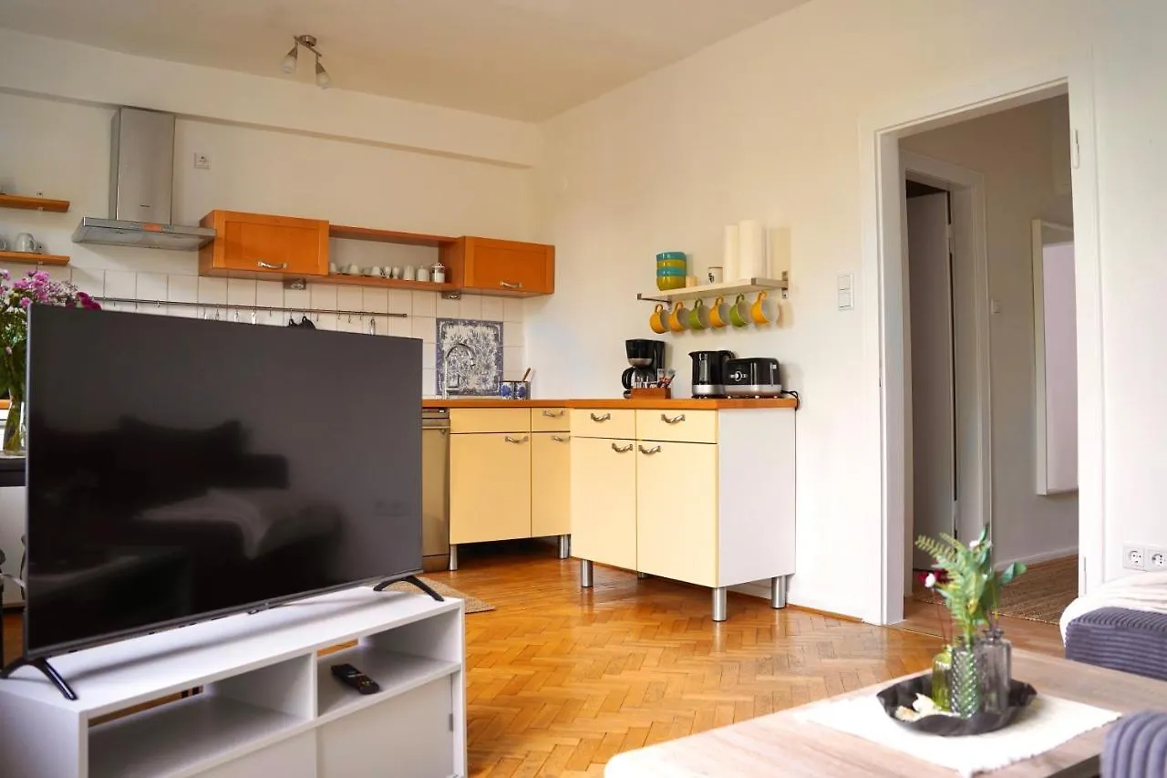 Apartment *Top Apartment* Beliebte Lage* In Duesseldorf Deutschland