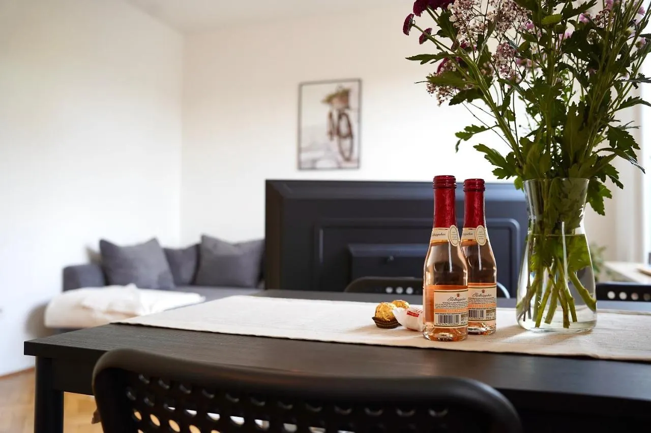 *Top Apartment* Beliebte Lage* In Duesseldorf Deutschland