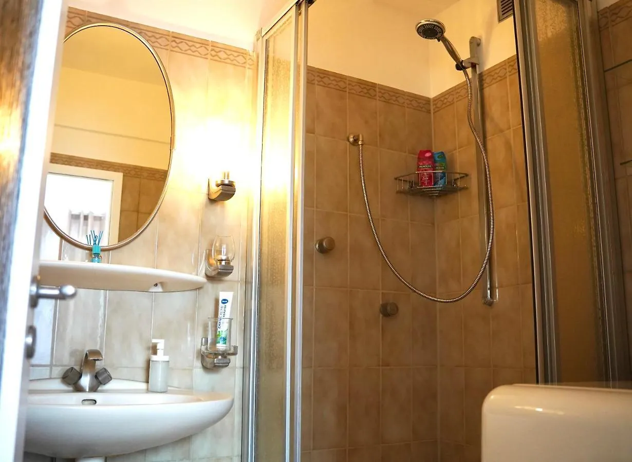 Apartment *Top Apartment* Beliebte Lage* In Duesseldorf